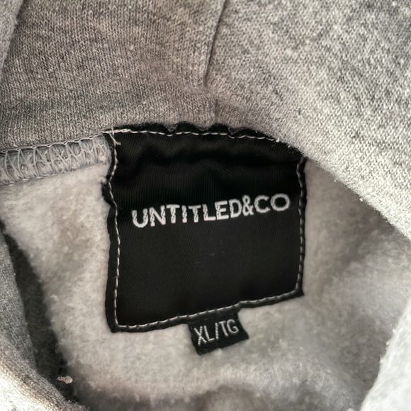 Cropped grey hoodie - Picture 3 of 3